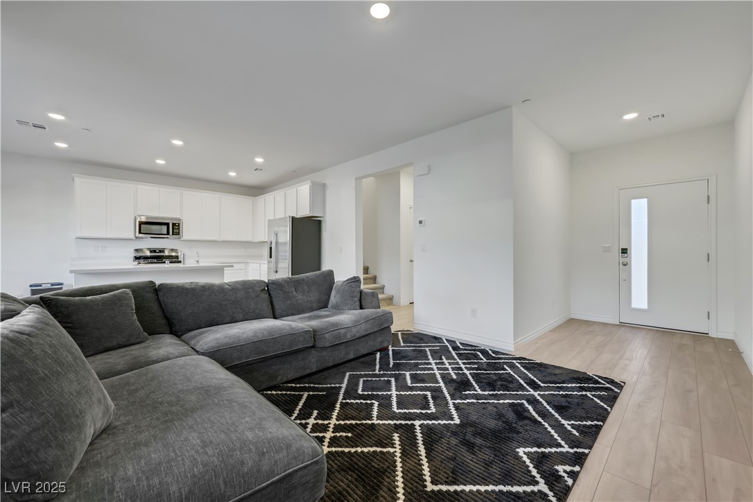 234 WALSH PEAK Avenue