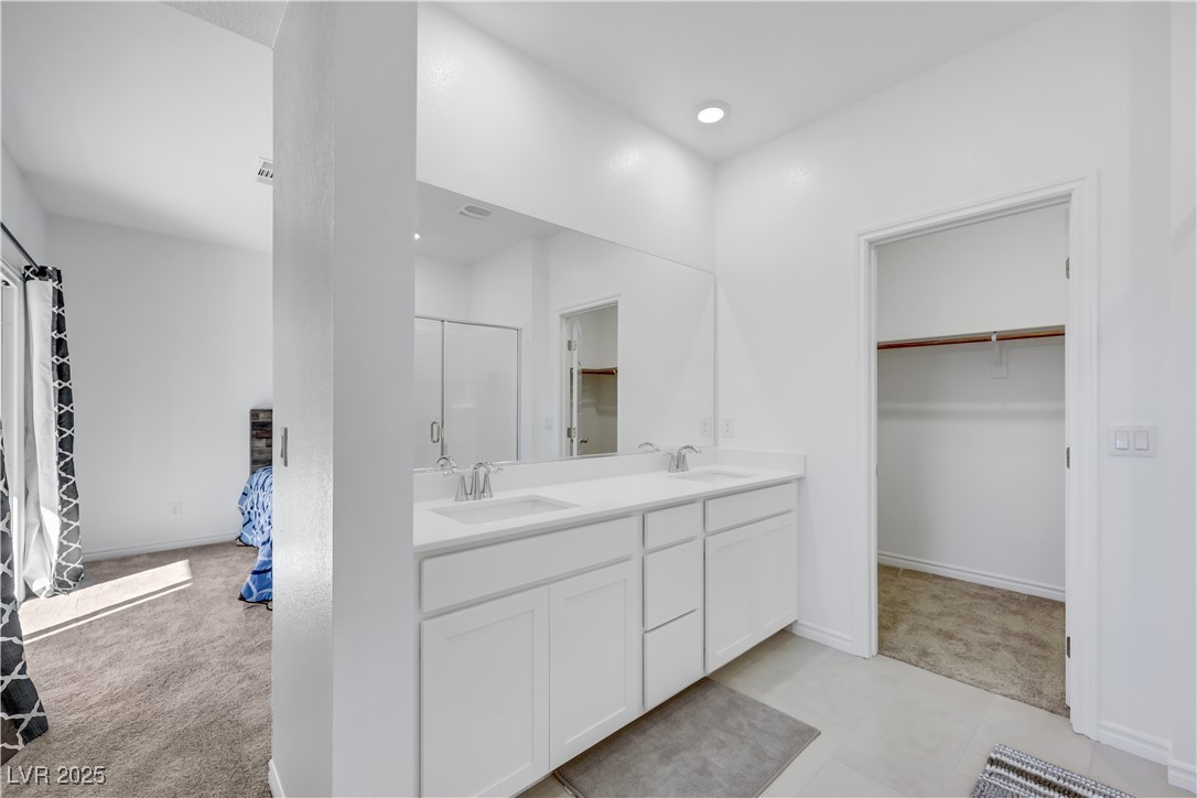 Henderson, Nevada 89015, United States, 2 Bedrooms Bedrooms, ,2 BathroomsBathrooms,Residential,Active,214714