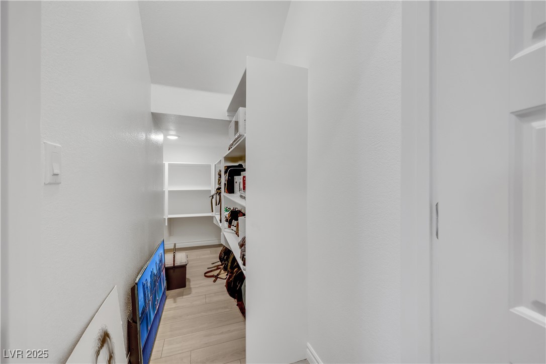 Henderson, Nevada 89015, United States, 2 Bedrooms Bedrooms, ,2 BathroomsBathrooms,Residential,Active,214714