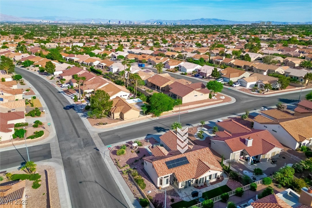 Las Vegas, Nevada 89134, United States, 2 Bedrooms Bedrooms, ,2 BathroomsBathrooms,Residential,Active,121052