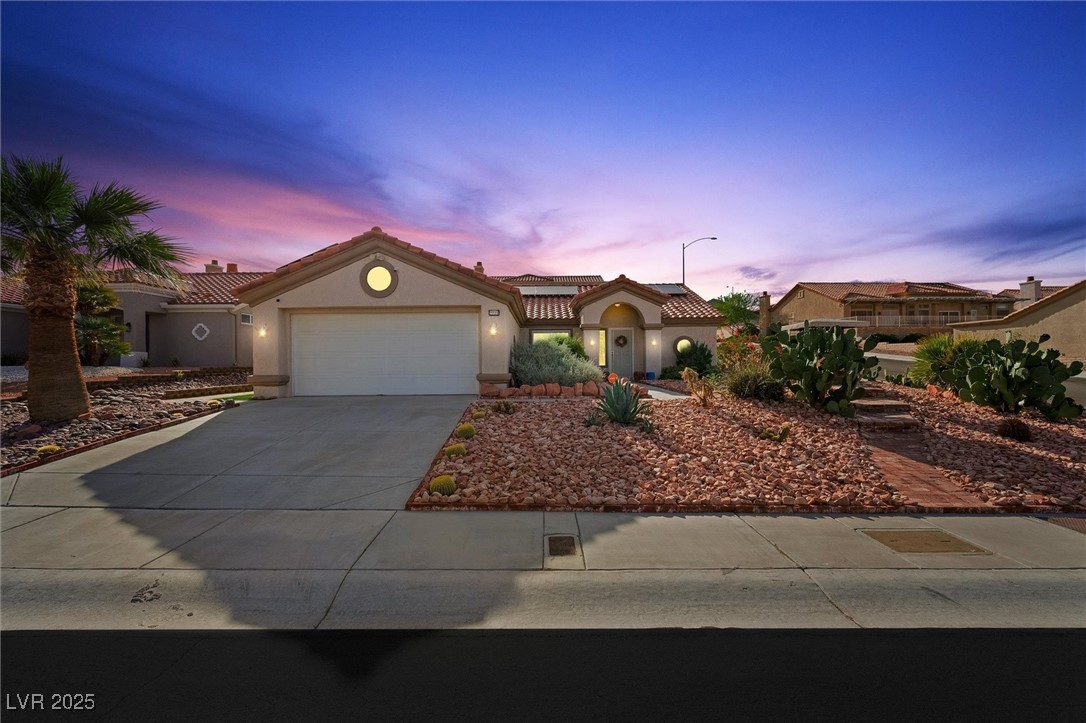 Las Vegas, Nevada 89134, United States, 2 Bedrooms Bedrooms, ,2 BathroomsBathrooms,Residential,Active,121052