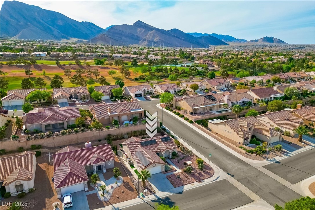 Las Vegas, Nevada 89134, United States, 2 Bedrooms Bedrooms, ,2 BathroomsBathrooms,Residential,Active,121052