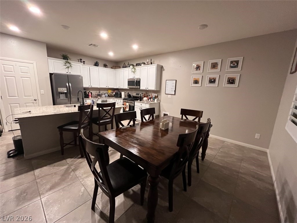 4507 Creekside Cavern Avenue