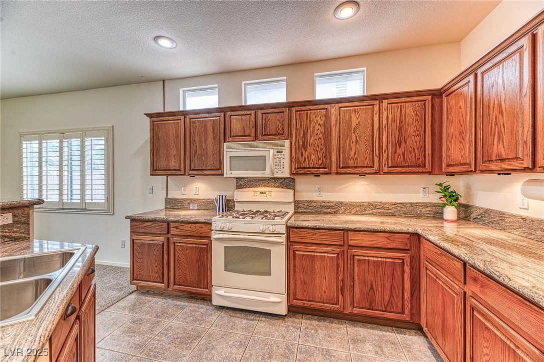 North Las Vegas, Nevada 89081, United States, 3 Bedrooms Bedrooms, ,2 BathroomsBathrooms,Residential,Active,230023