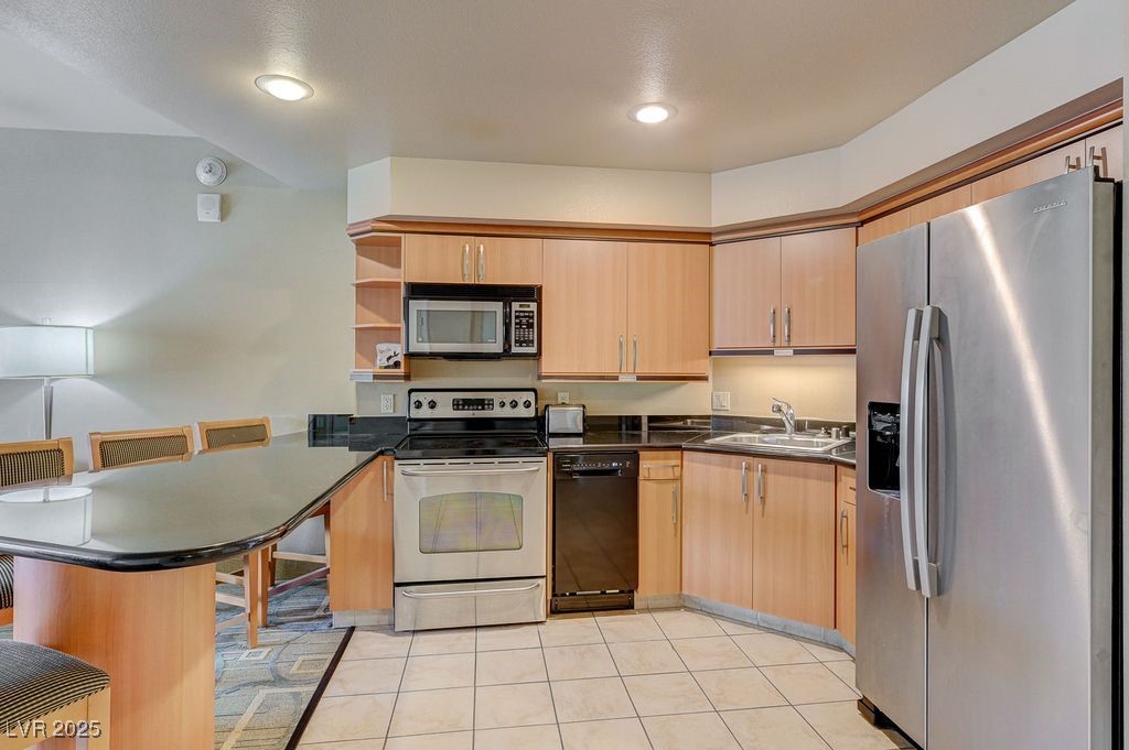 211 E Flamingo Road 601