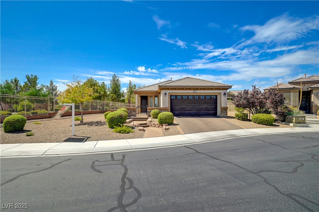 5829 Summit Greens Street