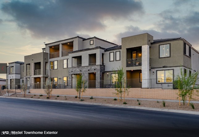Properties 2 341 Cymbal Place lot 124