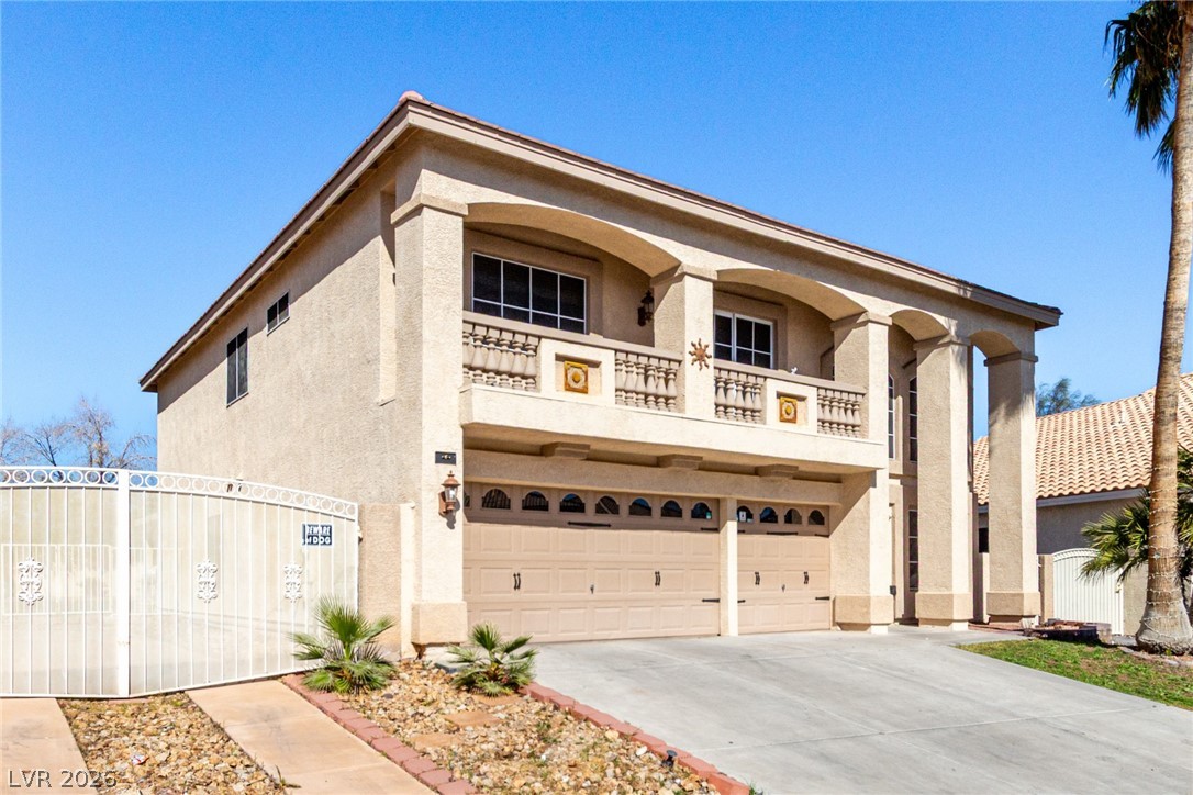 8624 W Gilmore Avenue