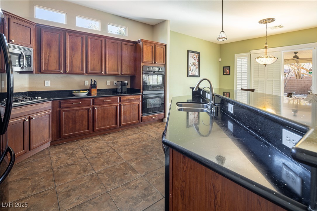 Las Vegas, Nevada 89178, United States, 6 Bedrooms Bedrooms, ,4 BathroomsBathrooms,Residential,Active,148661