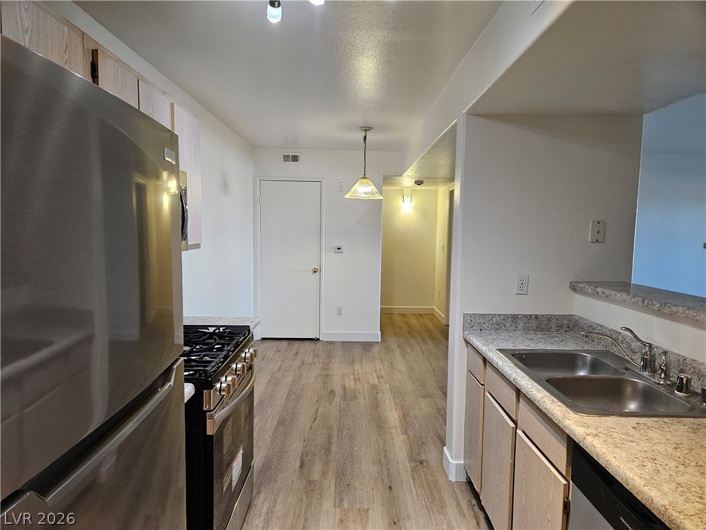 7885 W Flamingo Road 1127