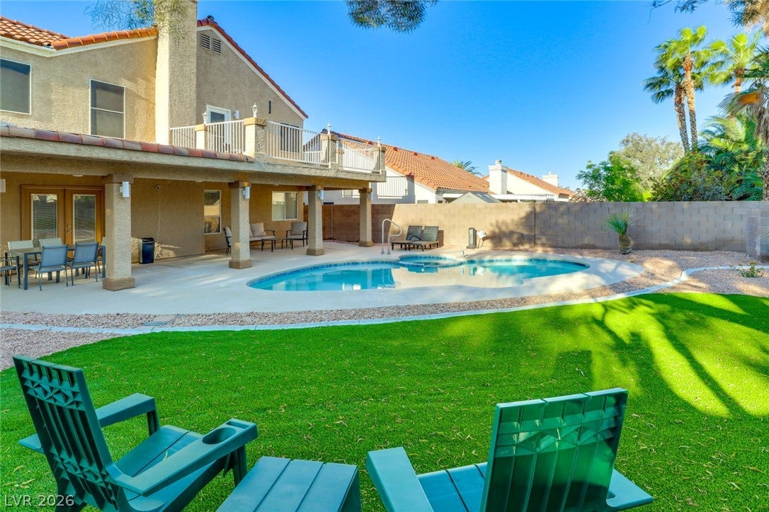 1045 Thornfield Lane