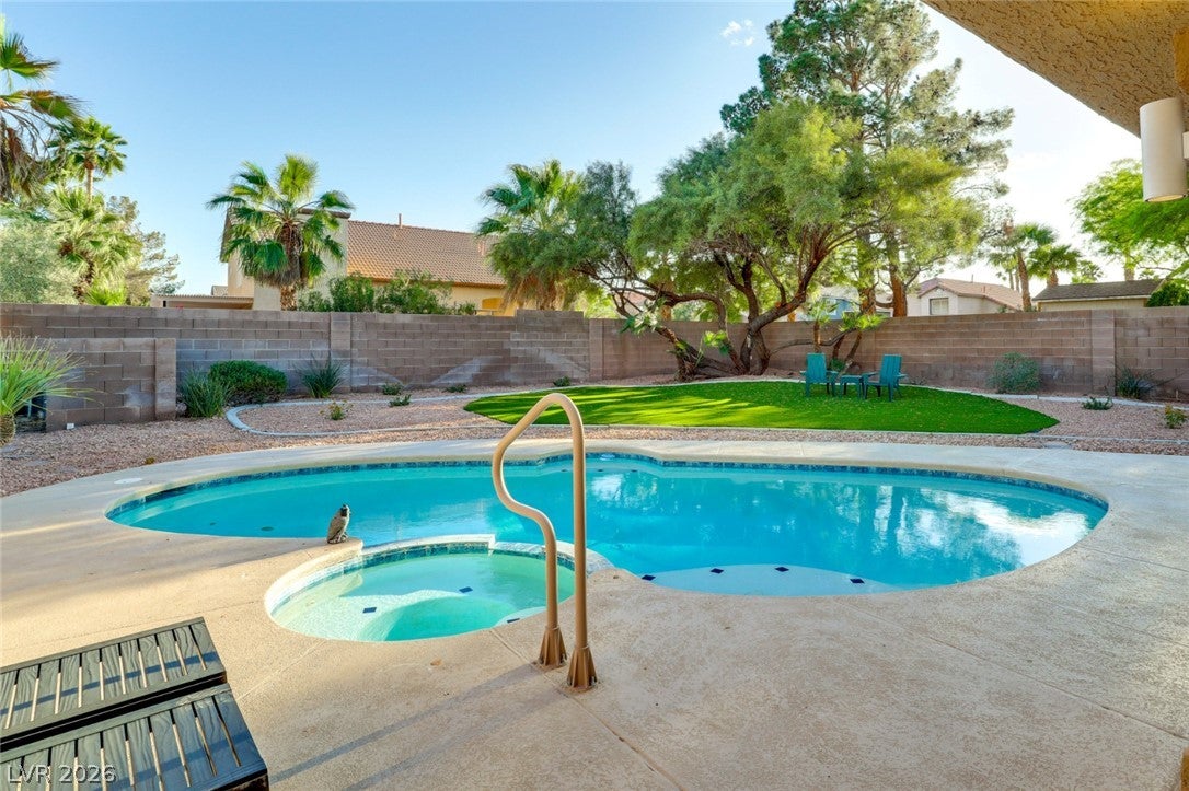 1045 Thornfield Lane