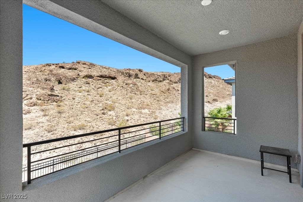 Henderson, Nevada 89011, United States, 3 Bedrooms Bedrooms, ,3 BathroomsBathrooms,Residential,Active,165209