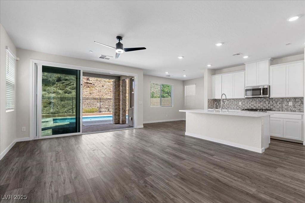 Henderson, Nevada 89011, United States, 3 Bedrooms Bedrooms, ,3 BathroomsBathrooms,Residential,Active,165209