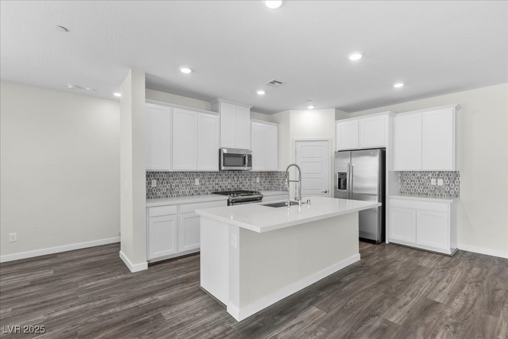 Henderson, Nevada 89011, United States, 3 Bedrooms Bedrooms, ,3 BathroomsBathrooms,Residential,Active,165209