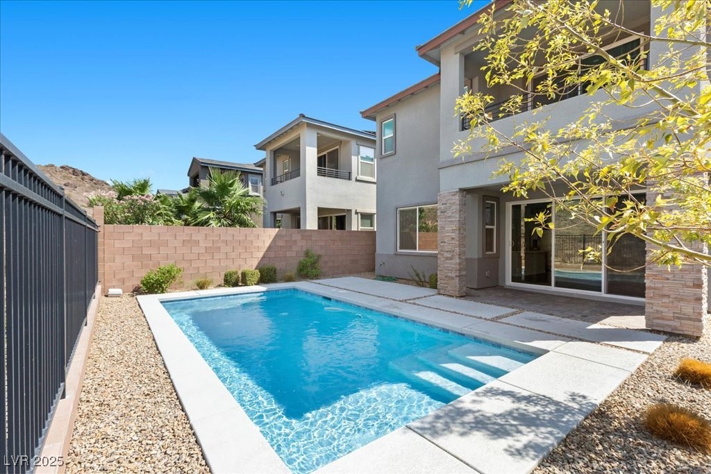 Henderson, Nevada 89011, United States, 3 Bedrooms Bedrooms, ,3 BathroomsBathrooms,Residential,Active,165209