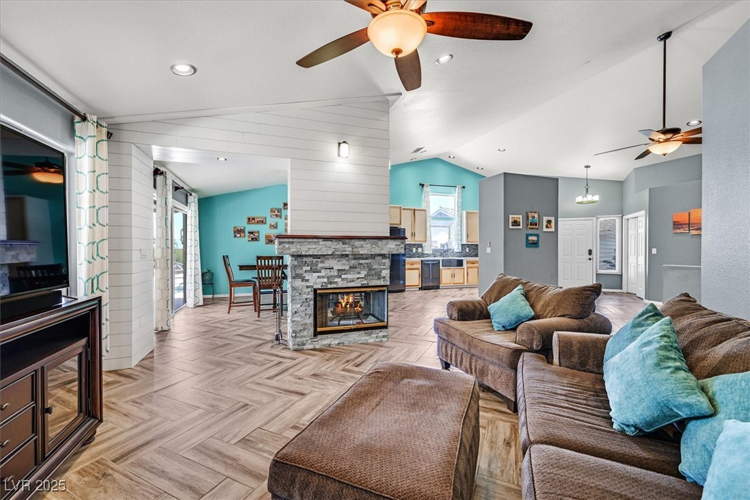 Henderson, Nevada 89002, United States, 4 Bedrooms Bedrooms, ,3 BathroomsBathrooms,Residential,Active,151560