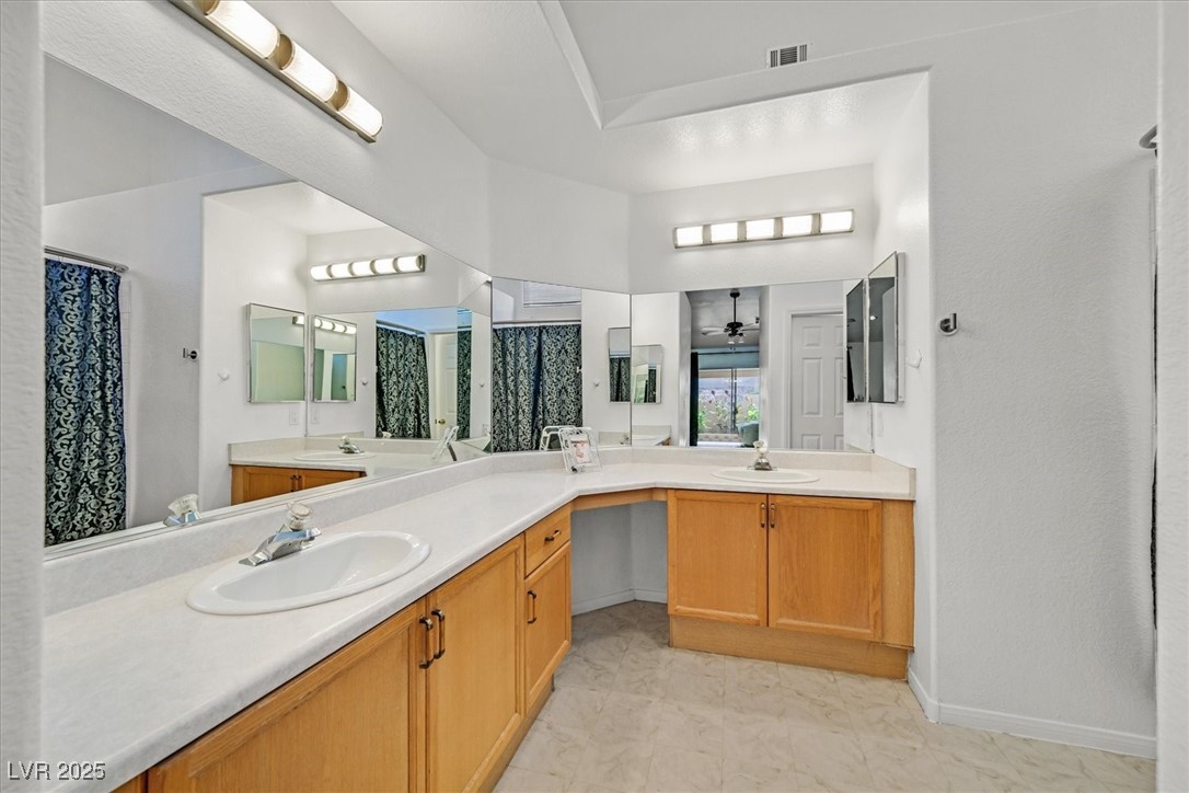 Henderson, Nevada 89002, United States, 4 Bedrooms Bedrooms, ,3 BathroomsBathrooms,Residential,Active,151560