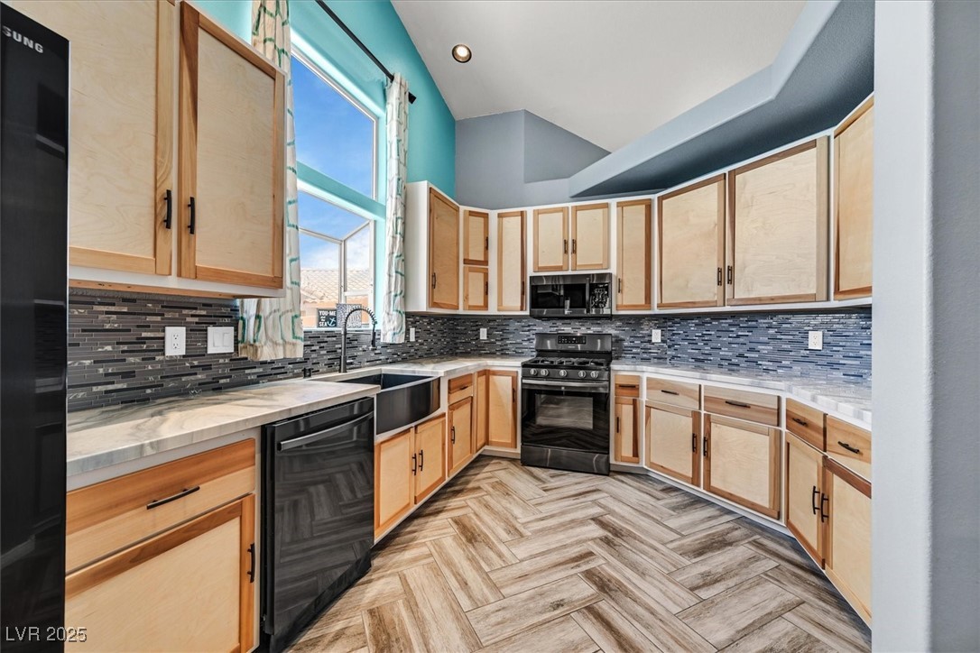 Henderson, Nevada 89002, United States, 4 Bedrooms Bedrooms, ,3 BathroomsBathrooms,Residential,Active,151560