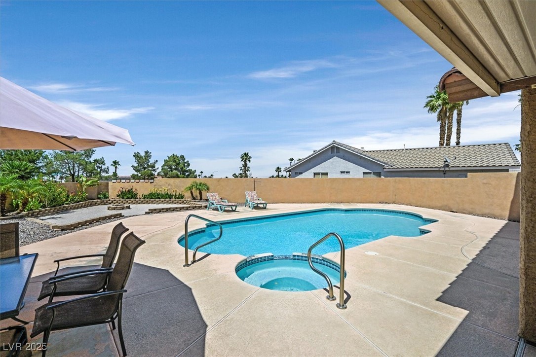 Henderson, Nevada 89002, United States, 4 Bedrooms Bedrooms, ,3 BathroomsBathrooms,Residential,Active,151560