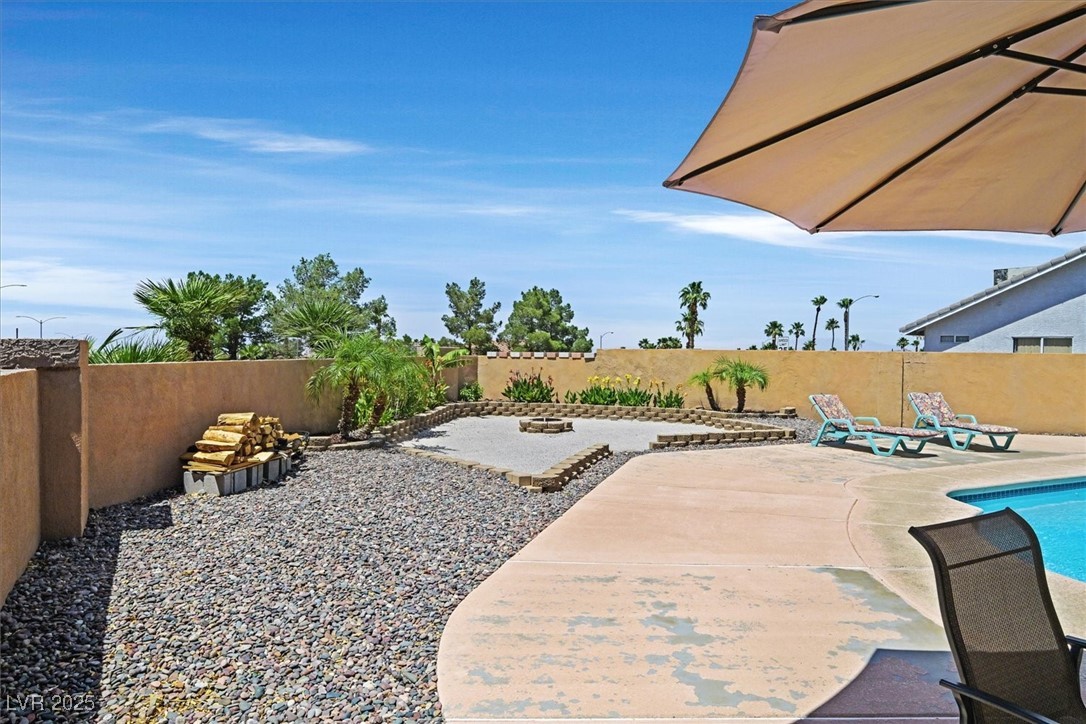 Henderson, Nevada 89002, United States, 4 Bedrooms Bedrooms, ,3 BathroomsBathrooms,Residential,Active,151560