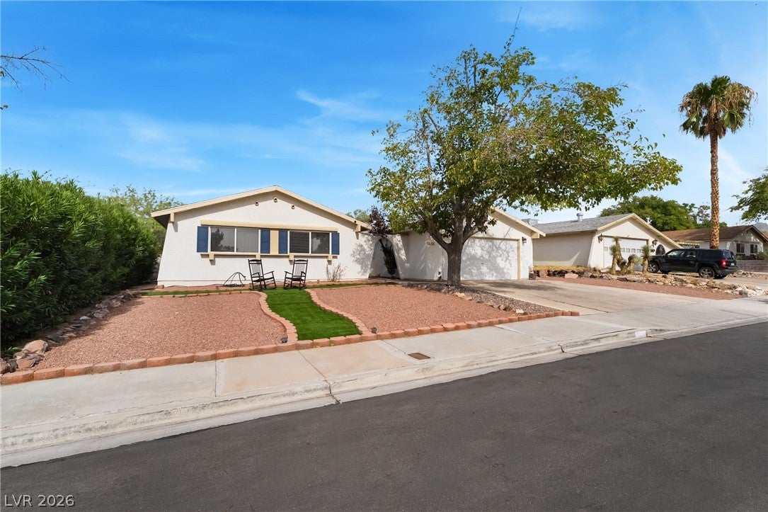 1404 Gloria Lane