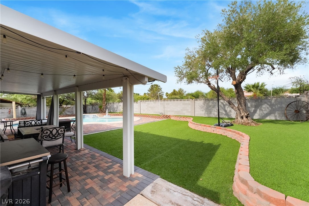 1404 Gloria Lane
