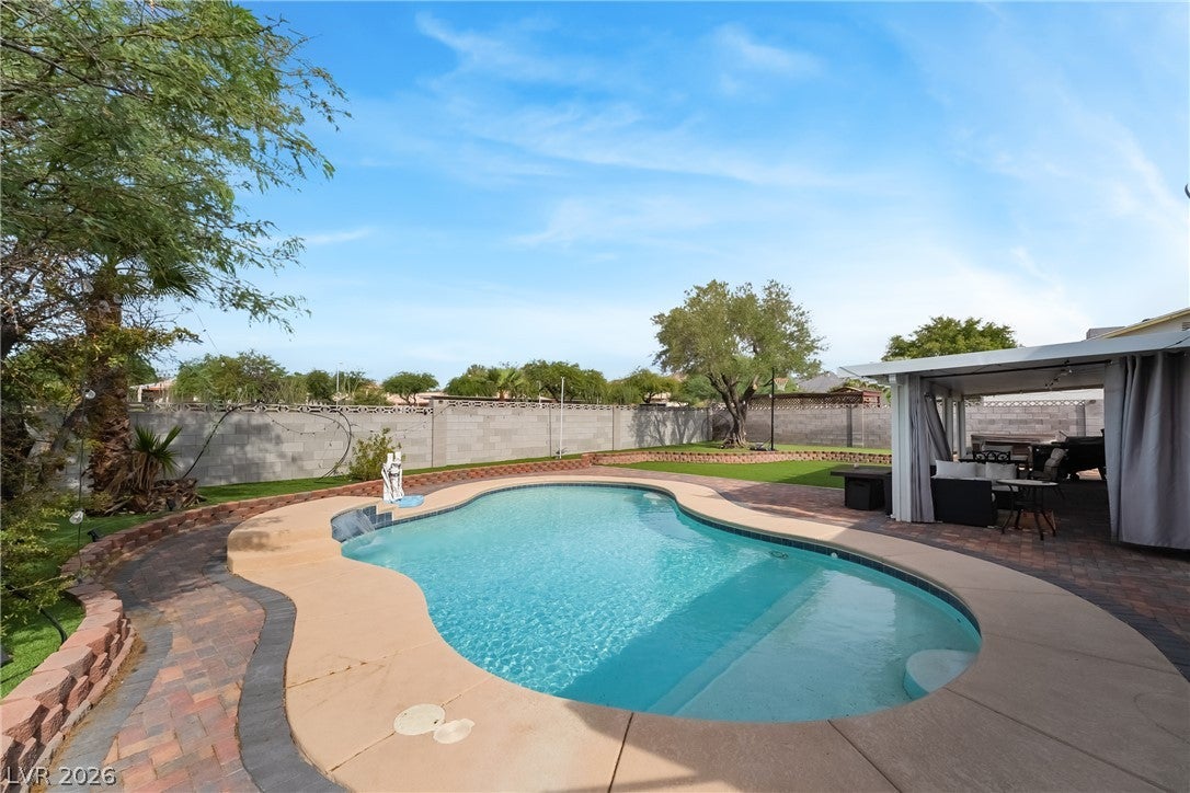 1404 Gloria Lane