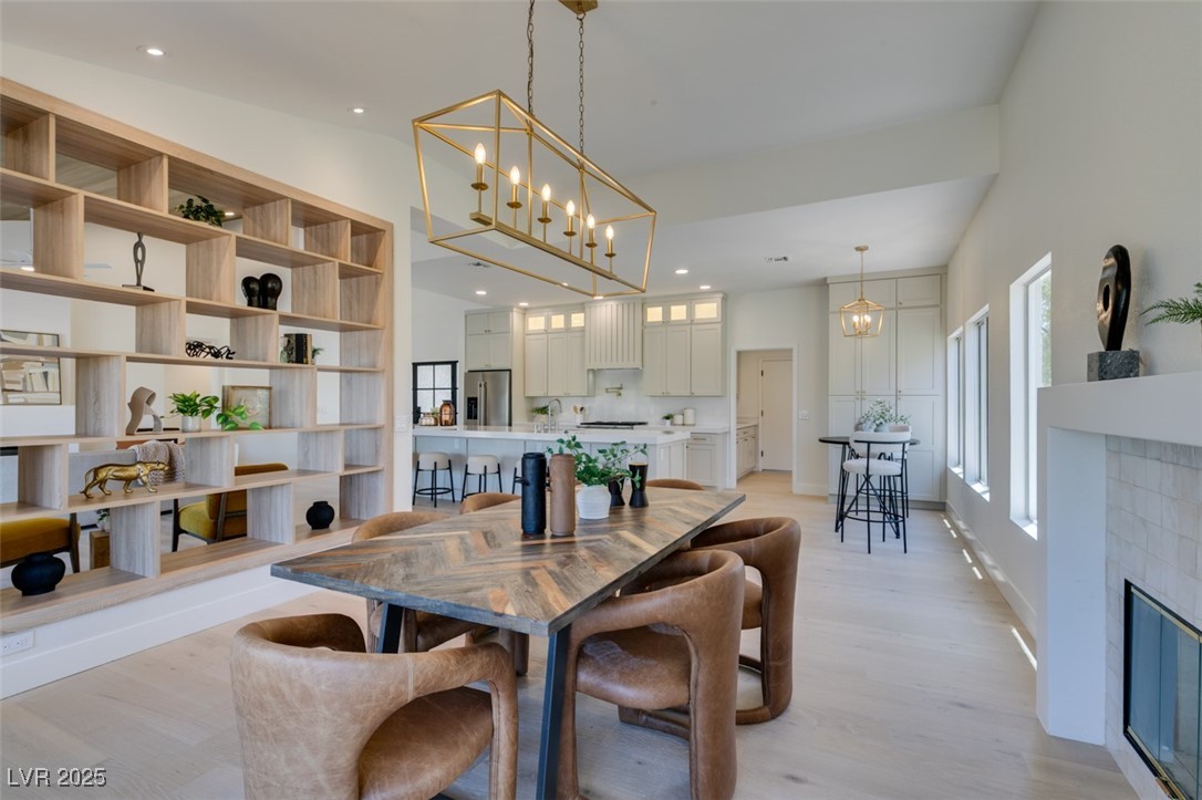 9520 Sundial Drive