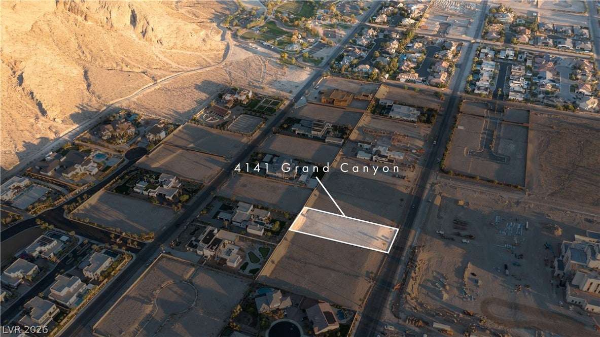 4141 N Grand Canyon Drive