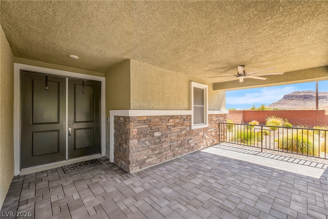 10090 Desert Azure Street
