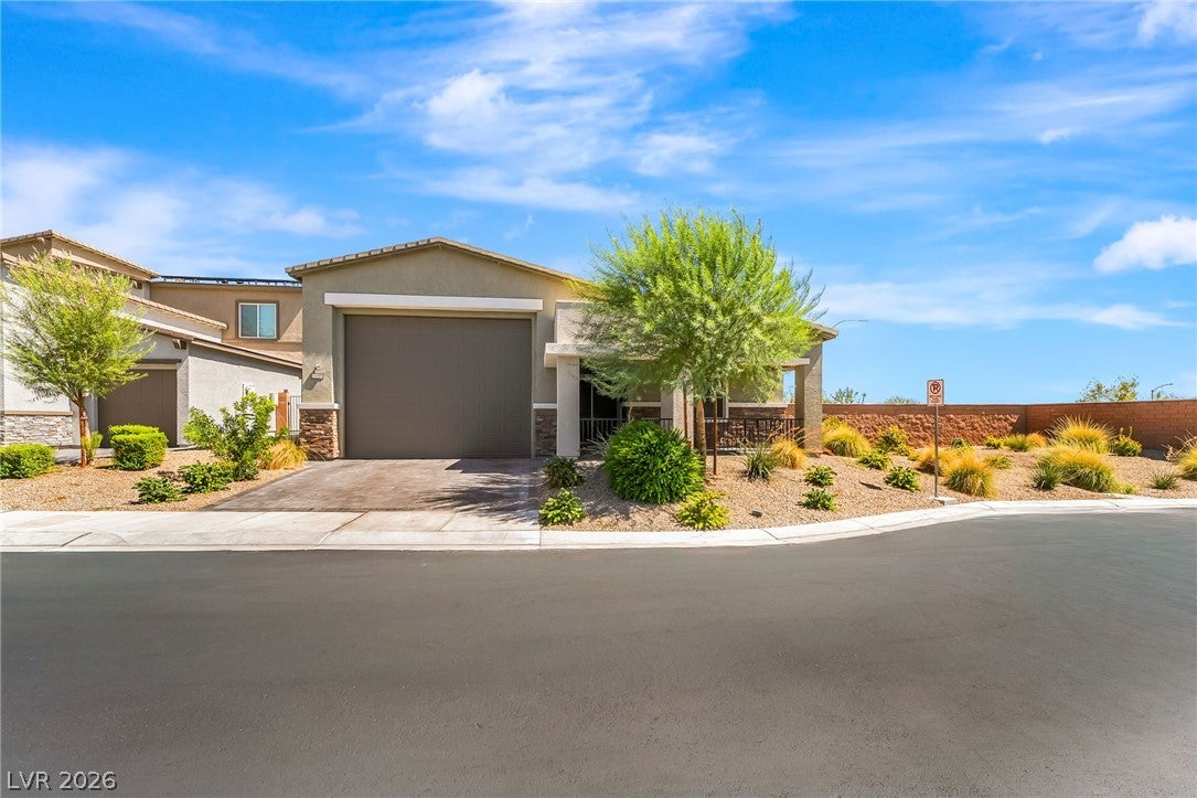 10090 Desert Azure Street