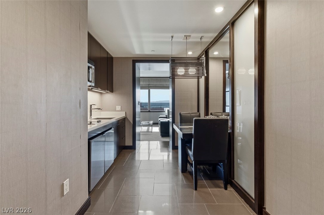 2600 W Harmon Avenue 10003