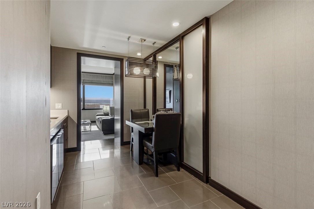 2600 W Harmon Avenue 10003