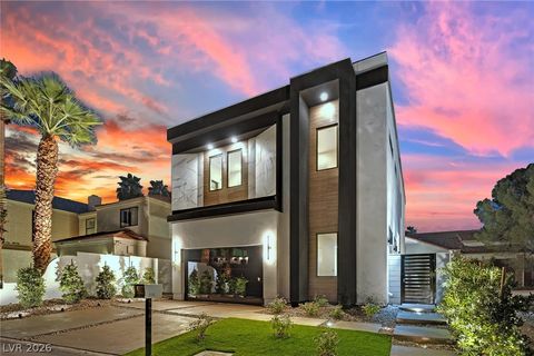 2818 Queens Courtyard Drive Las Vegas NV 89109