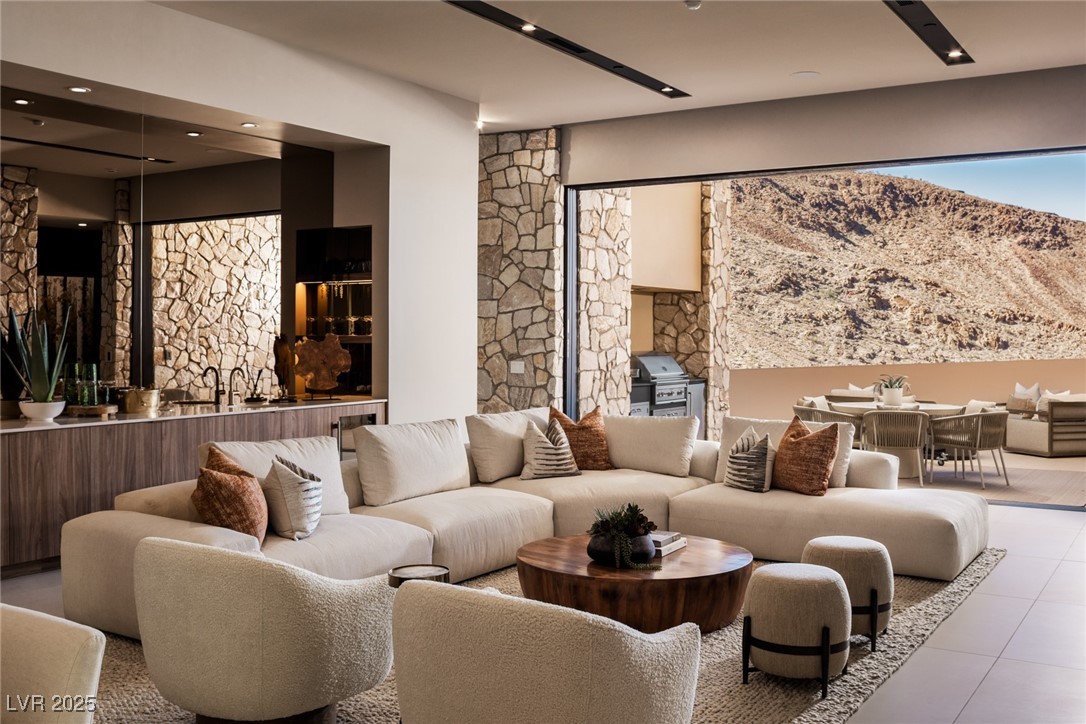 2 Kaya Canyon Way 16