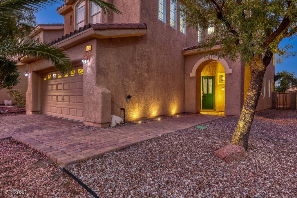 2816 Dunnottar Avenue