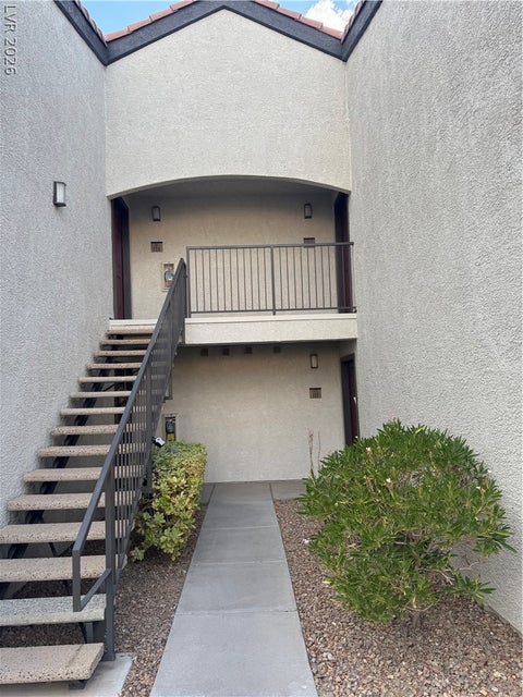 Condo For Sale - 950 Seven Hills Drive #123<br/> Clark County, Henderson, NV 89052