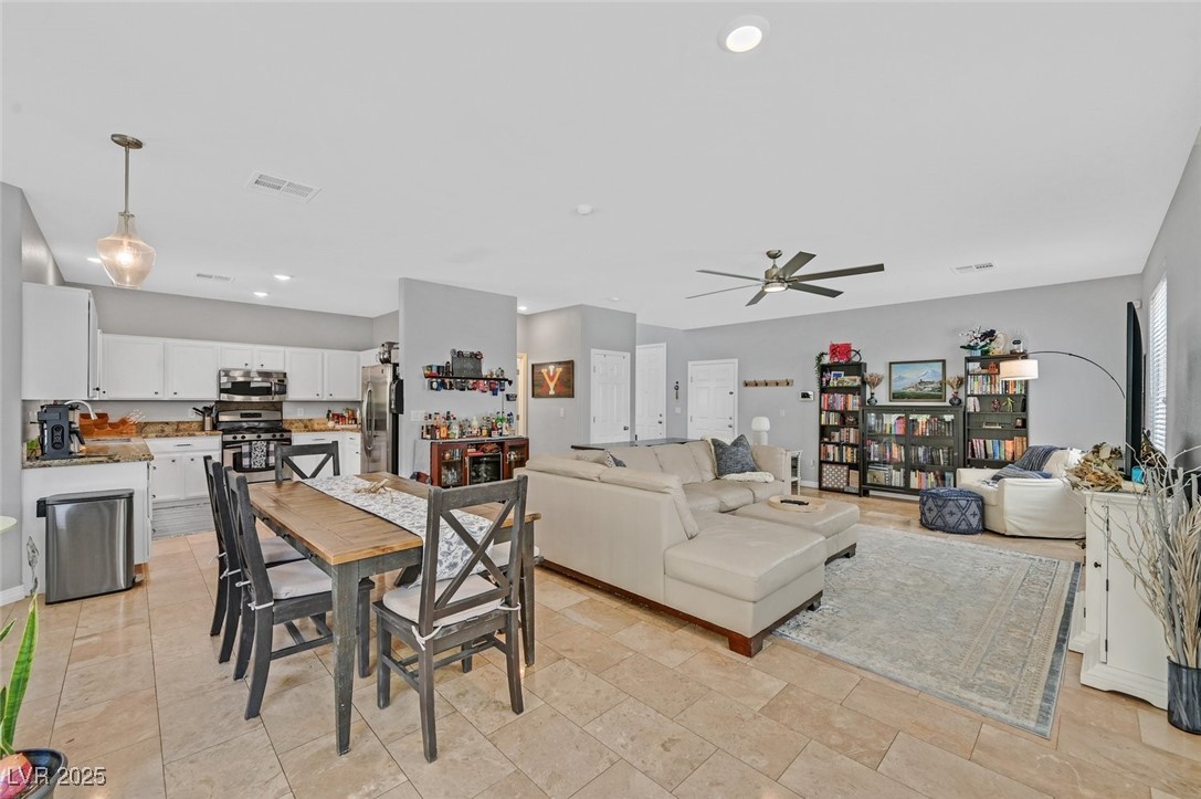6717 Lincoln Wood Street, Las Vegas, Nevada image 6