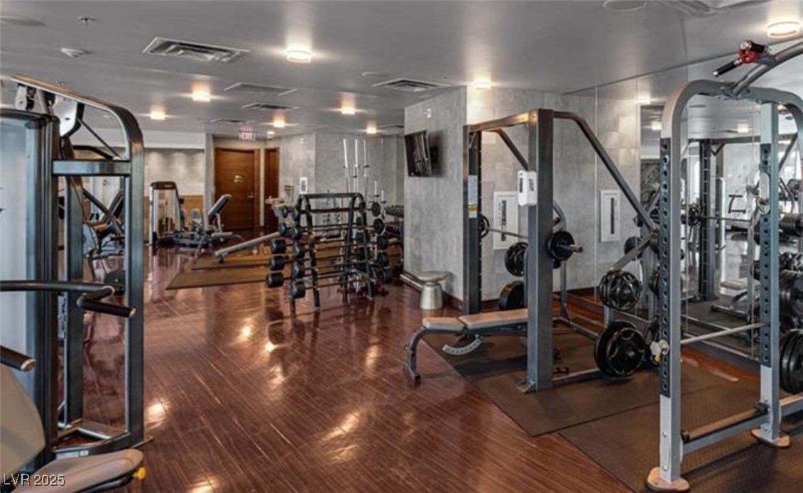 4471 Dean Martin Drive 606