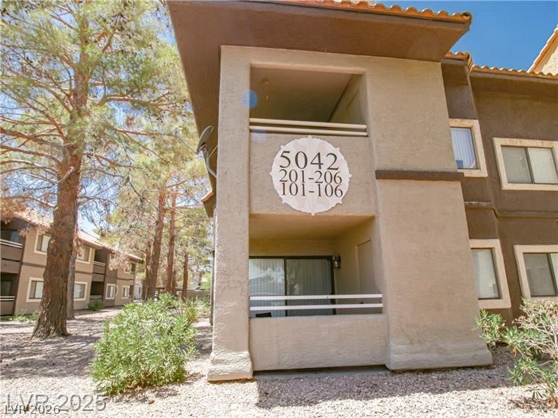 5042 S Rainbow Boulevard 103