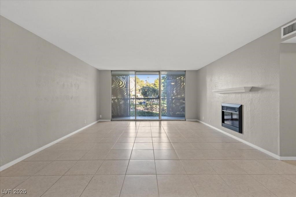 Properties 3 730 S Royal Crest Circle 418