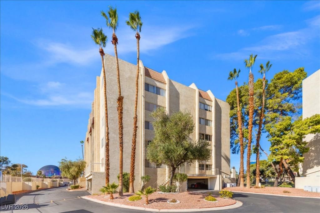 Properties 1 730 S Royal Crest Circle 418