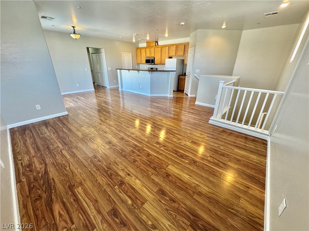 335 CLARENCE HOUSE Avenue 103