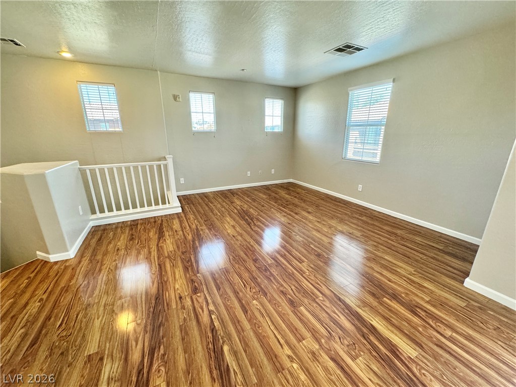 335 CLARENCE HOUSE Avenue 103