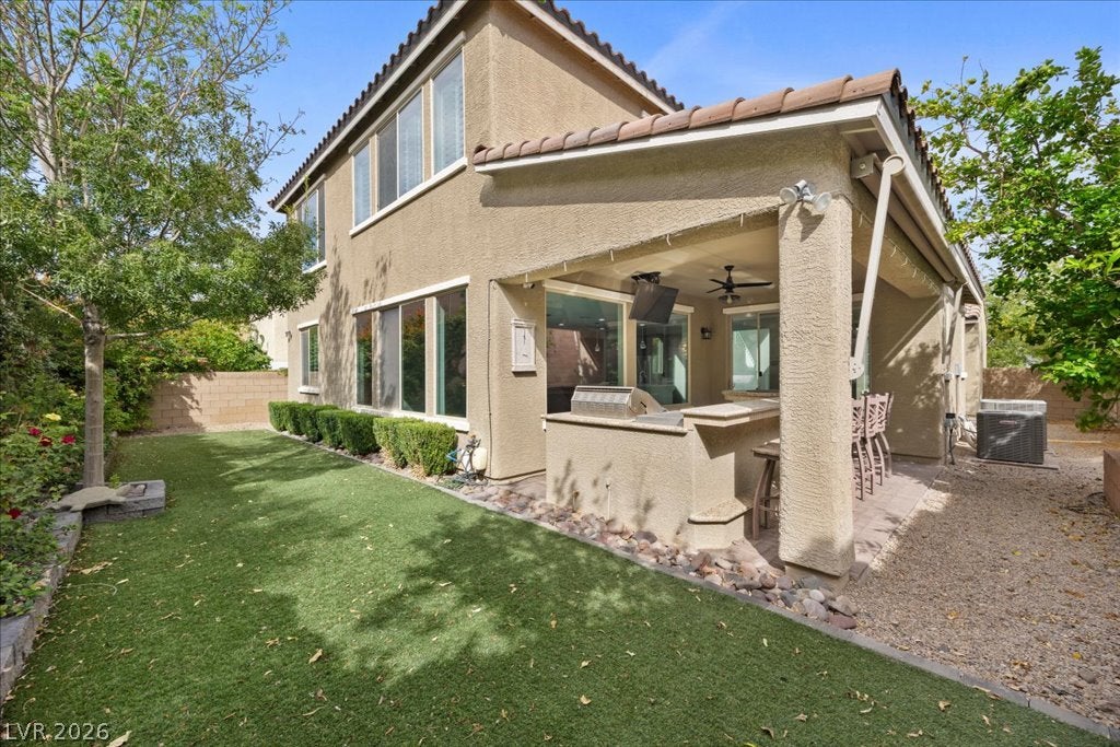 1181 Scenic Edge Street
