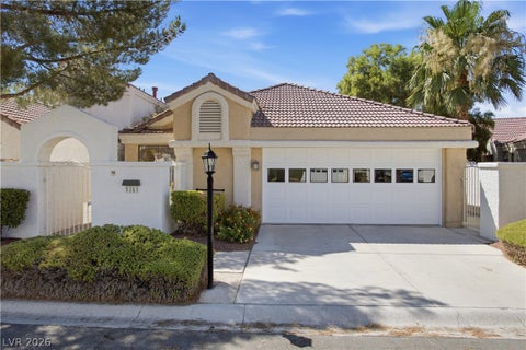 Homes For Sale - 5261 Drifting Sands Court<br/> Clark County, Las Vegas, NV 89149