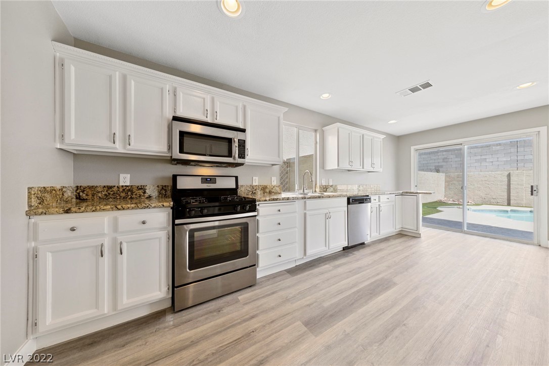 Photo 4 of 16 of 7328 Stoney Shore Drive house