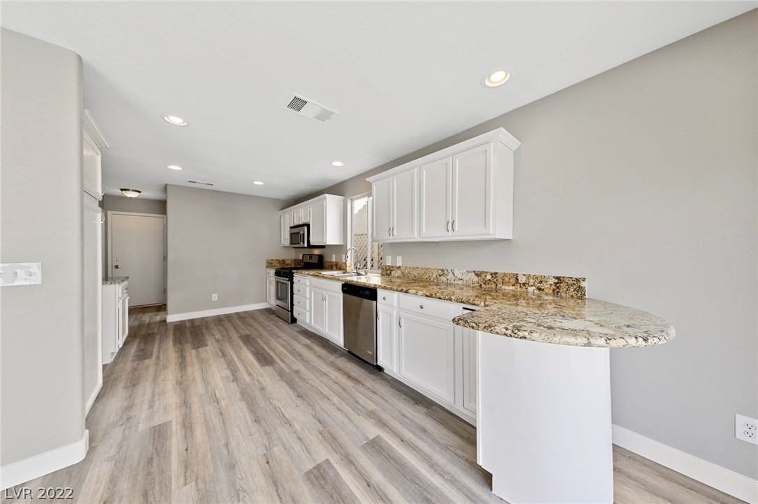 Photo 3 of 16 of 7328 Stoney Shore Drive house