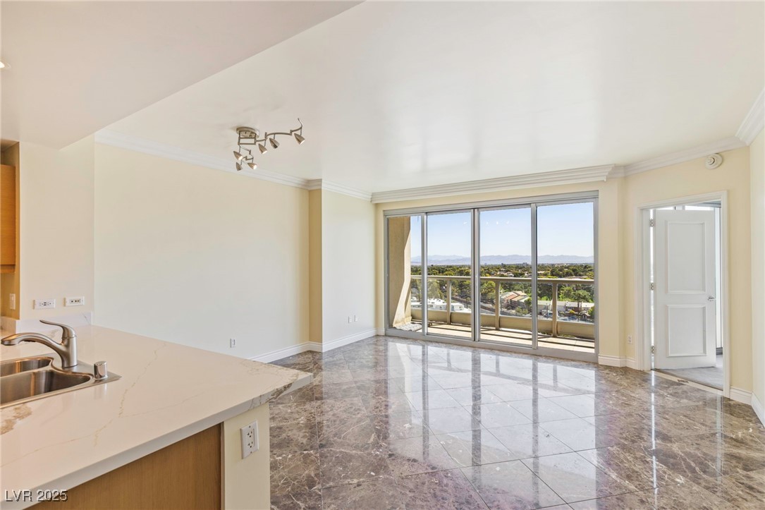 322 Karen Avenue 903